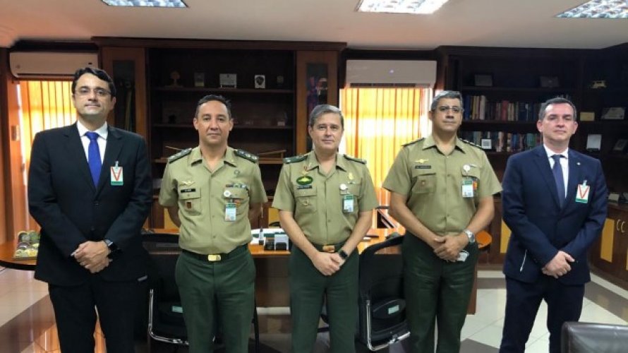CONAMP reúne-se com integrantes da Diretoria de Fiscalização de Produtos Controlados do Exército brasileiro